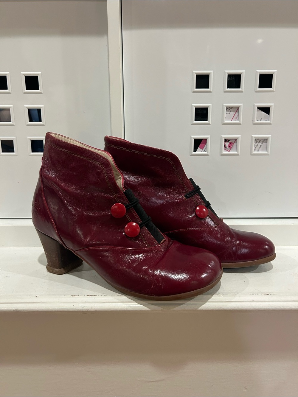 John Fluevog Red Leather Block Heel Ankle Boots - Picture 2 of 7
